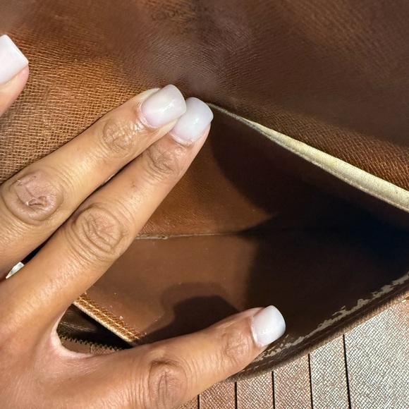 Louis Vuitton Monogram Canvas Pochette Passport Wallet - Picture 10 of 16